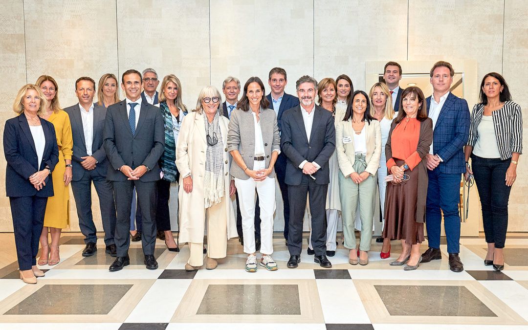 Diversidad, paridad y pluralidad definen el nuevo Consejo Territorial de AED en Cataluña, ahora presidido por Rita Almela